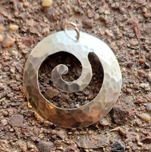 Artisan handcrafted solid 925 sterling silver hammered disc spiral circle of lif